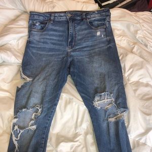Size 14 American Eagle regular hi-rise distressed jegging